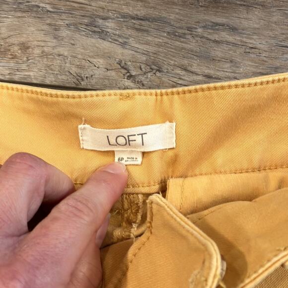 LOFT Girlfriend Chino Pants with Scalloped Eyelet Trim Size 6P - Picture 4 of 9